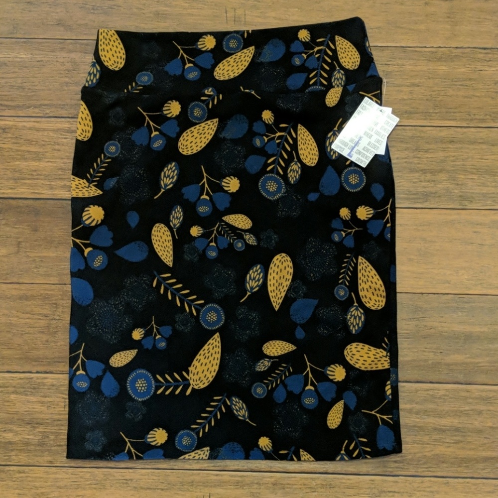 NWT lularoe pencil skirt